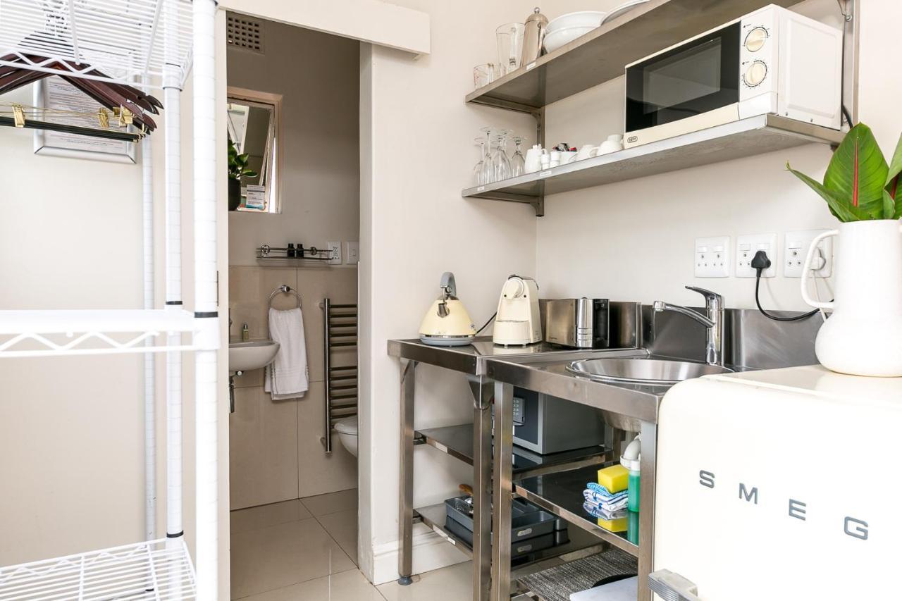 Gasthof Stone Cottages - Camps Bay Village *