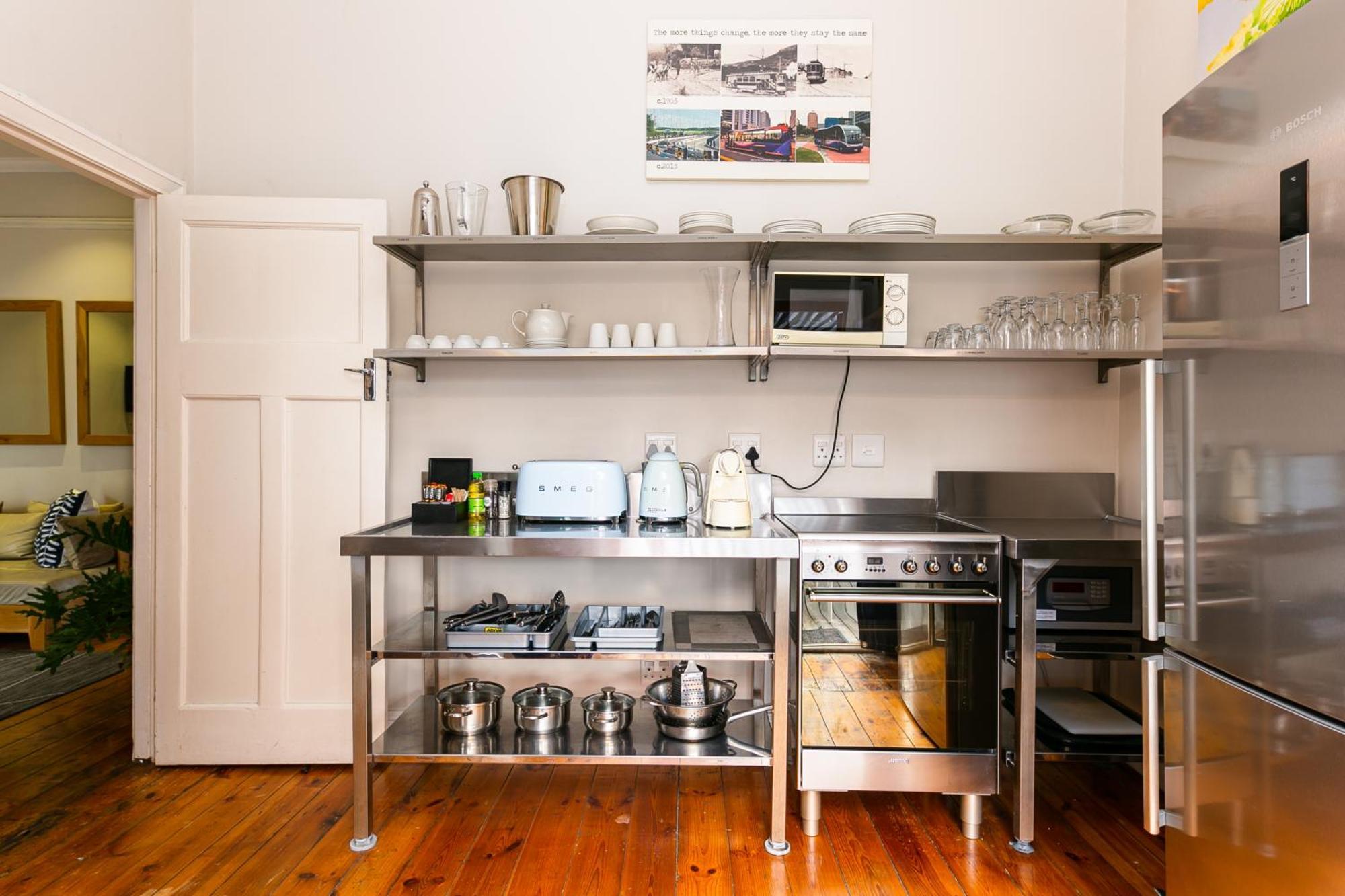 Gasthof Stone Cottages - Camps Bay Village *