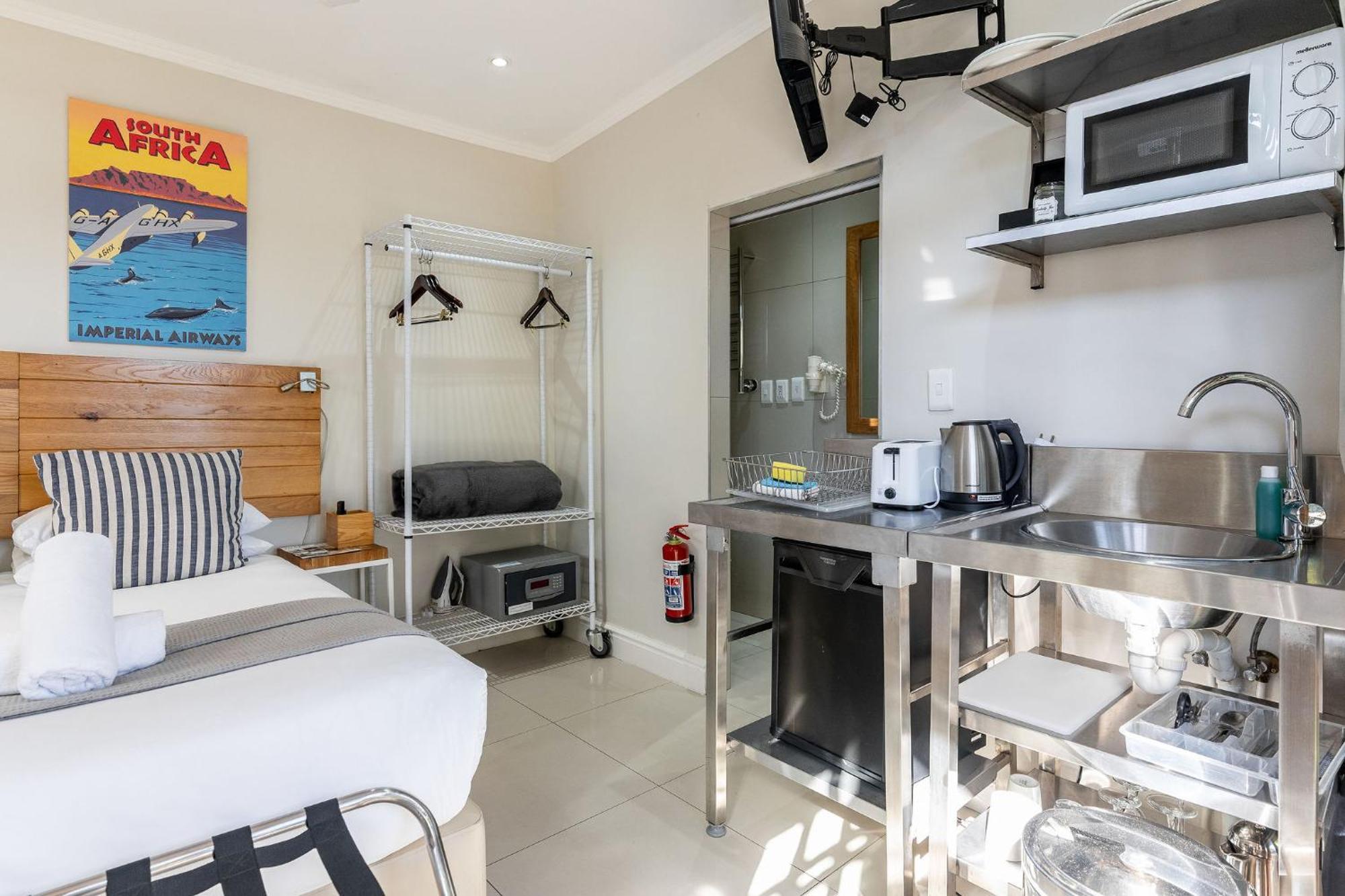 Stone Cottages - Camps Bay Village