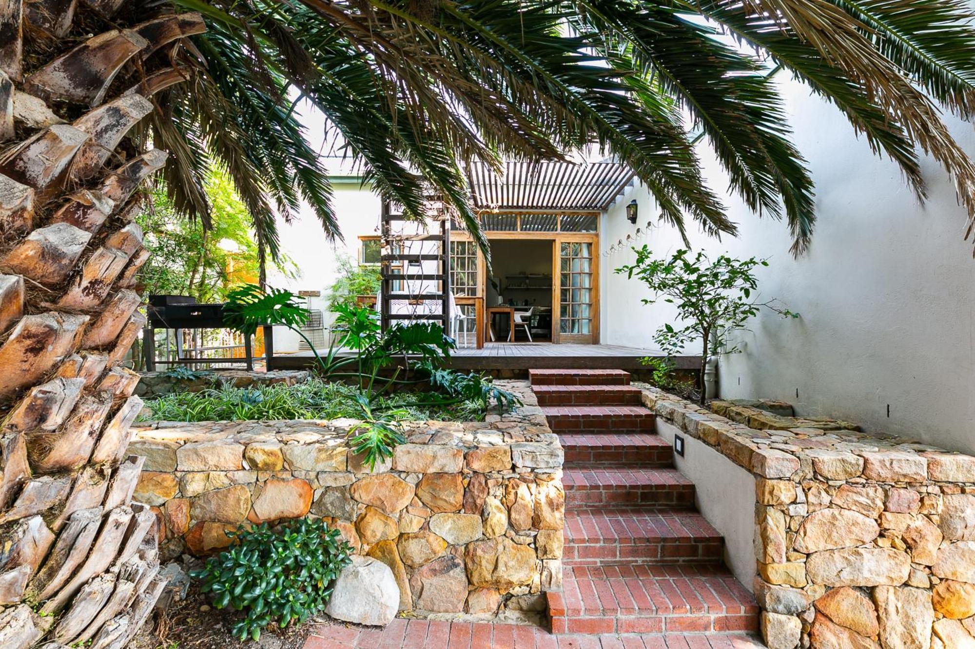 Stone Cottages - Camps Bay Village Guest house *